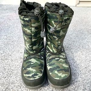 Lands’ End Boys Camo Winter Snow Boots Size 7